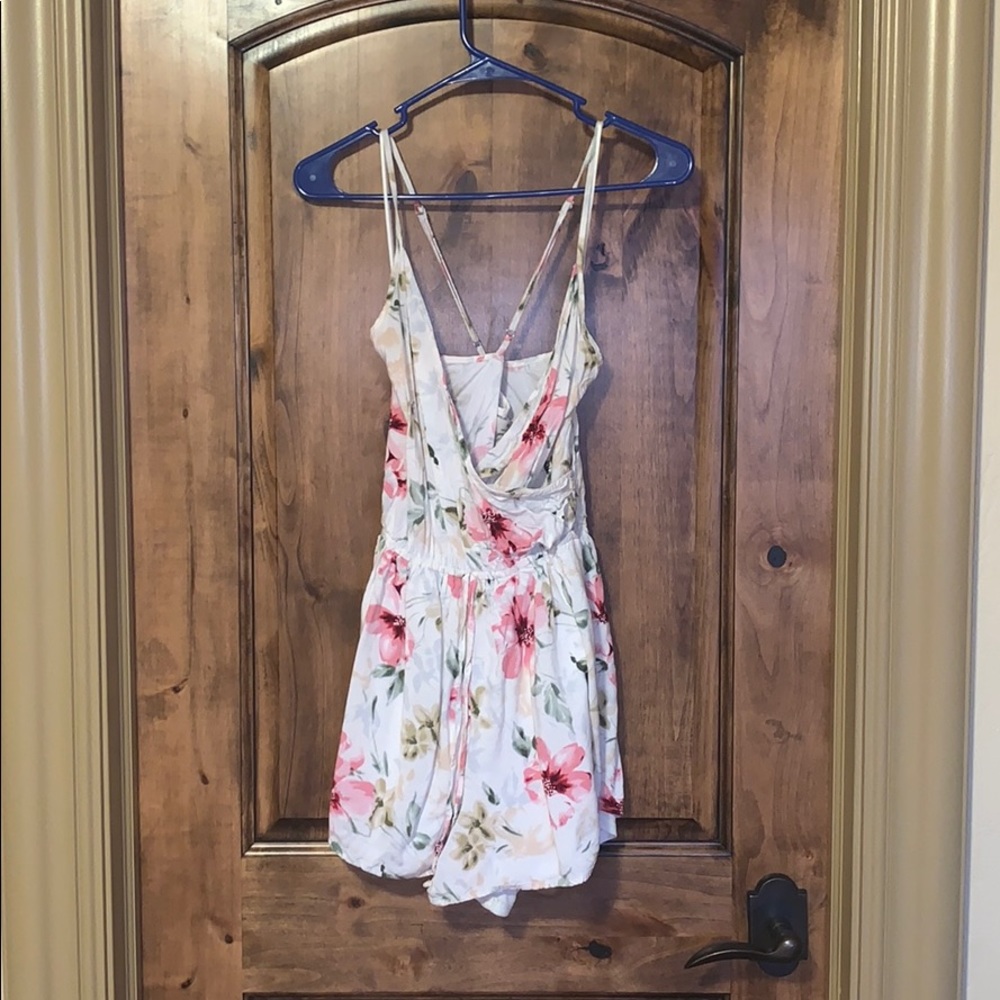 Flowy floral romper - Picture 3 of 5